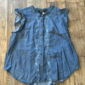 ❌SOLD❌Women’s Top